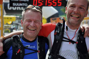 TAR-Alex+Peter_Zieleinlauf-Sexten_(pb).jpg (140677 Byte)