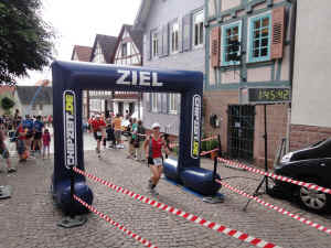 20100610-12_BGL30_steinau-biggi-ziel.jpg (142028 Byte)