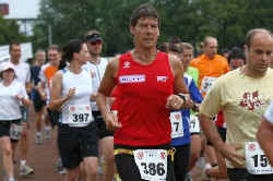 20110806fischerfestlauf126_PeterJung.jpg (47224 Byte)