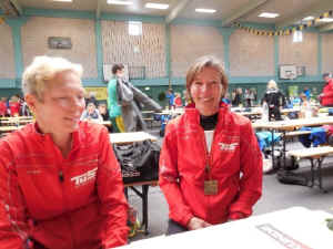 20140308DM_Loeningen_Marion+Vera.JPG (141715 Byte)