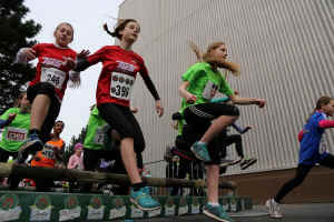 20140323pfunrun-sophiahammann+loreendasler.jpg (141699 Byte)