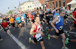 20140413start-10km-02.jpg (153286 Byte)
